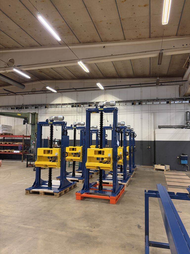 Dendro Lift DSS2 in factory